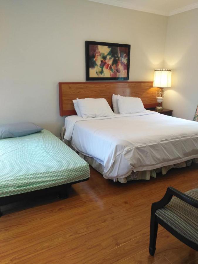 Lakeview Private Suite-Twin Or King Tottenham Bagian luar foto