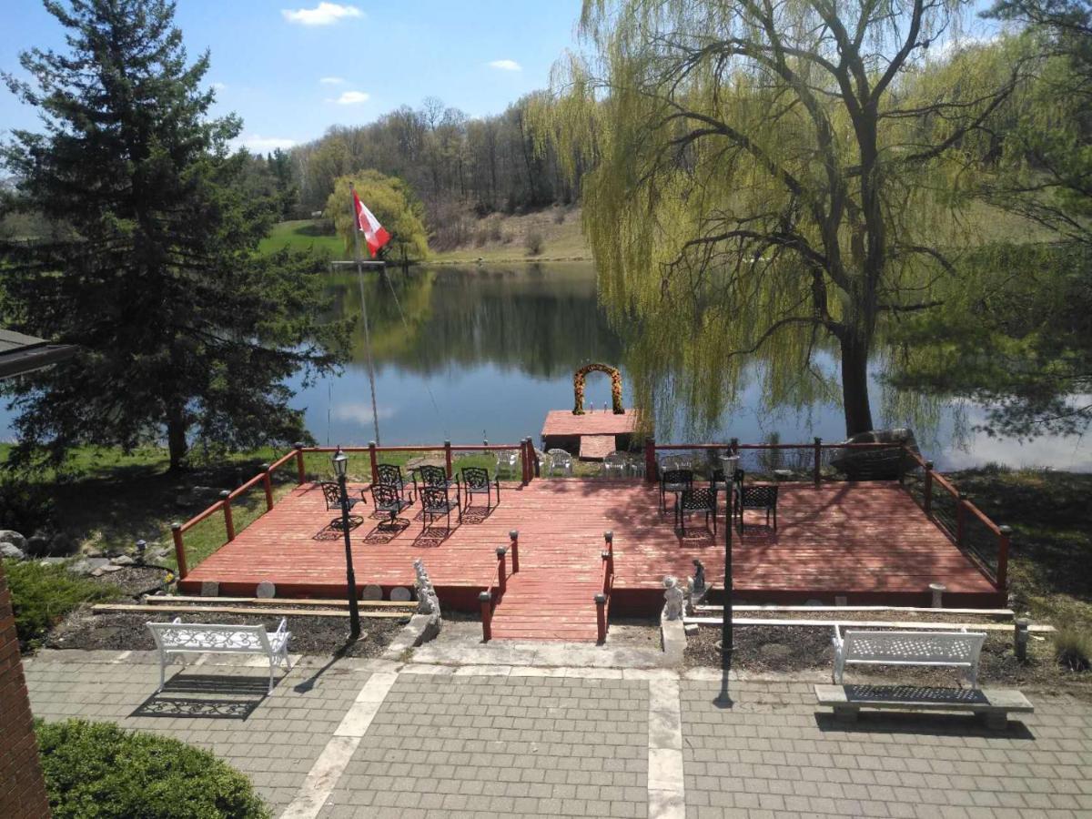 Lakeview Private Suite-Twin Or King Tottenham Bagian luar foto
